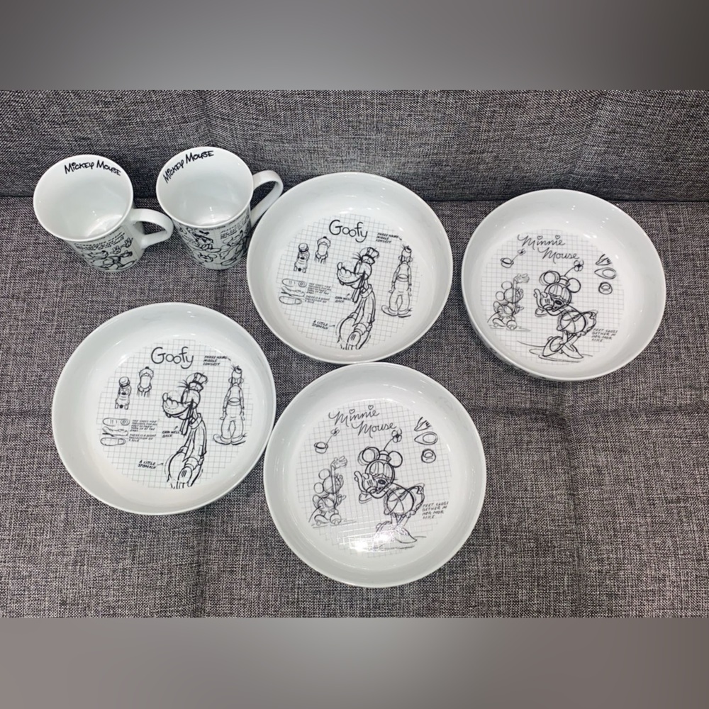 Disney White and Black Mickey & Goofy Ceramic Bowls Set & Cups
